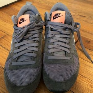 Nike Internationalist Mid